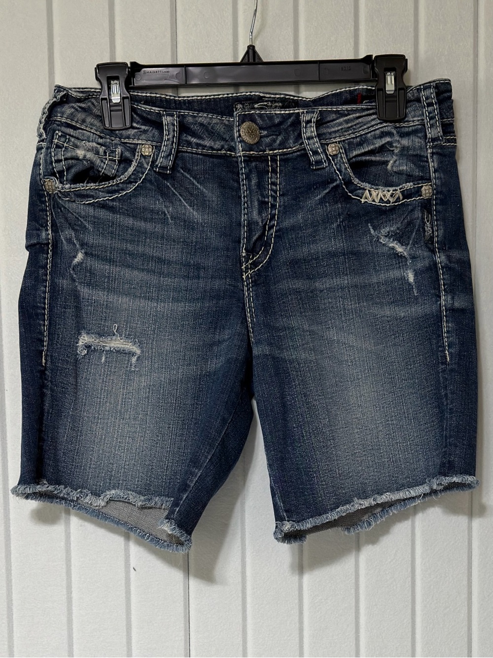 Silver Jeans Women's Dark Wash Distressed Boyfriend Mid Short